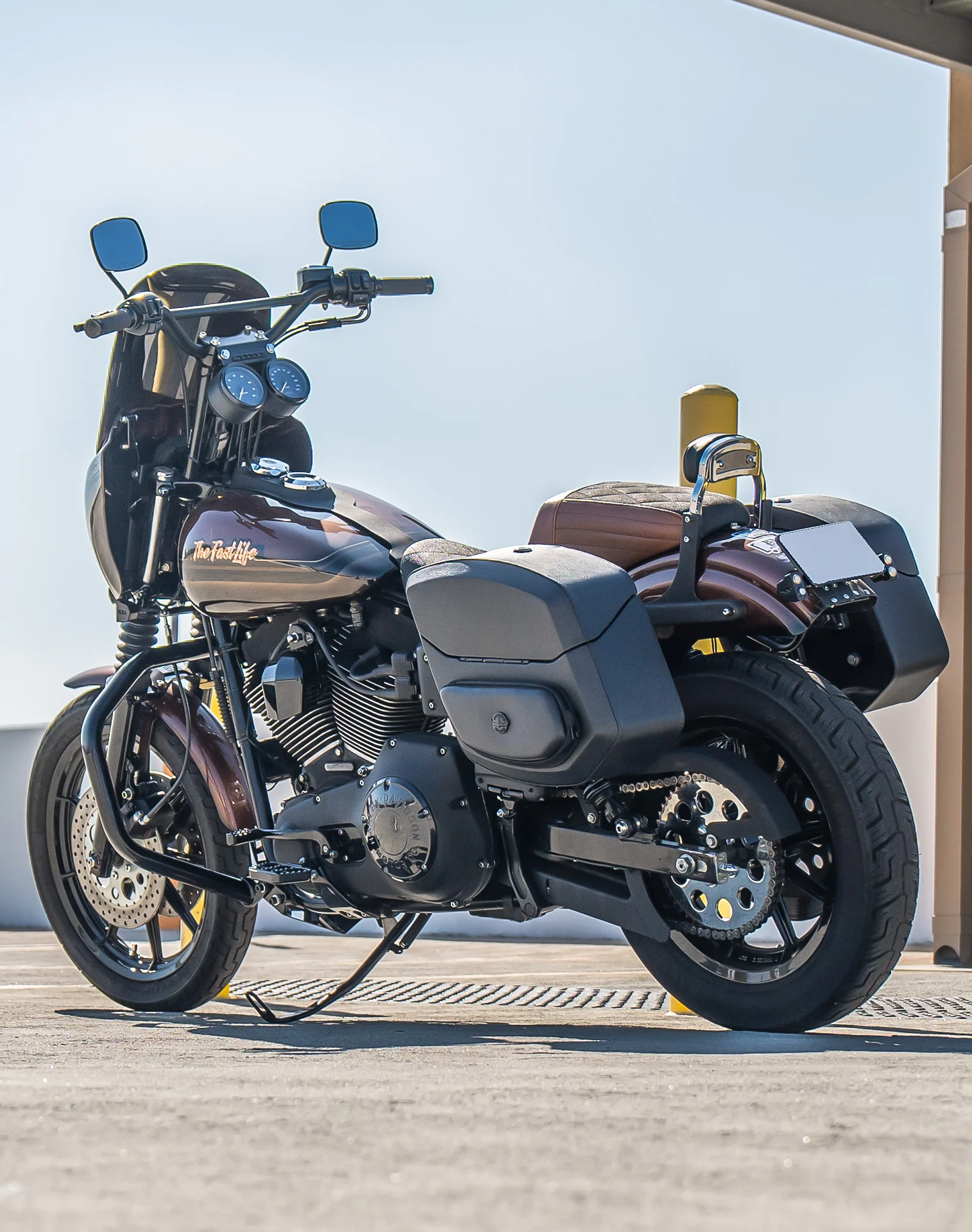 12L - Ironclad Quick Mount Medium Hard Solo Saddlebag (Left Only) for Harley Dyna Super Glide Custom FXDC/I - Image 3