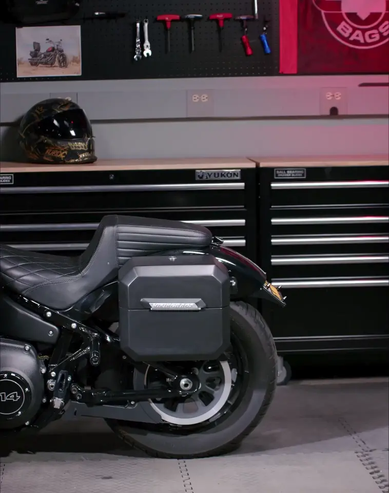 20L - Outlaw Quick-Mount Small 2025+ Indian Sport Scout Matte Hard Saddlebags - Image 10