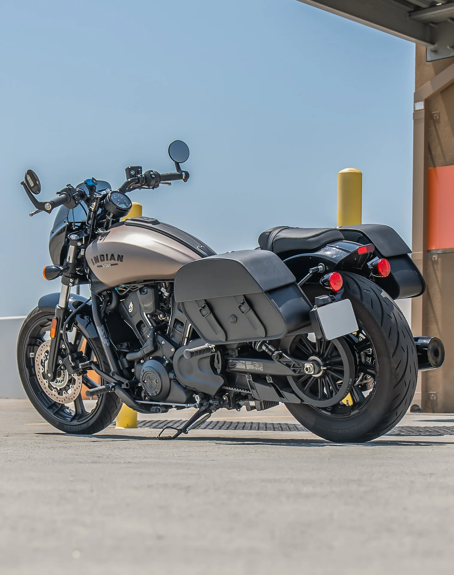 28L - Baelor Quick-Mount Medium 2025+ Indian Sport Scout Motorcycle Saddlebags - Image 3