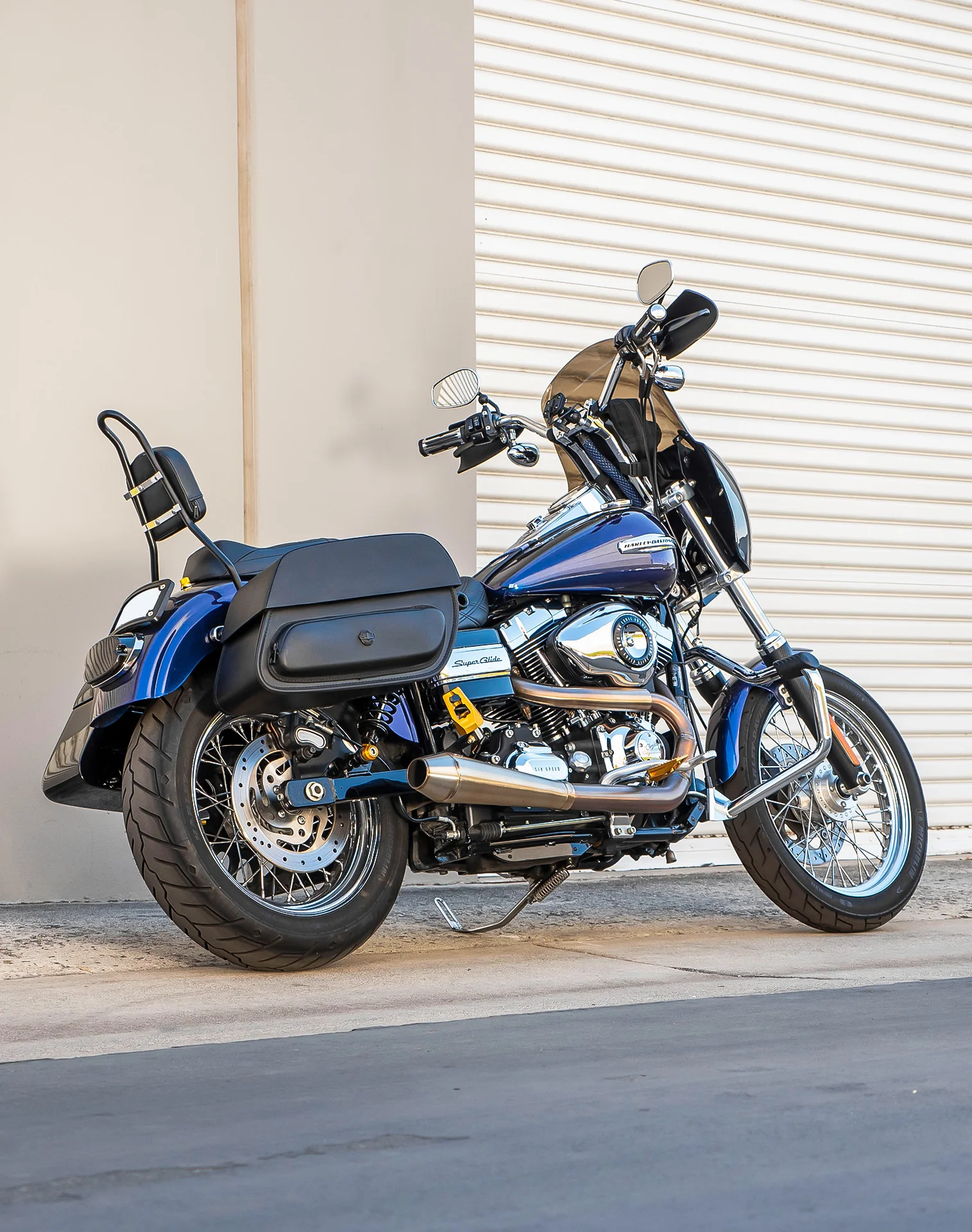 32L - Pantheon Large Hard Mount Shock Cutout Saddlebags for Harley Dyna Super Glide FXD/I - Image 3