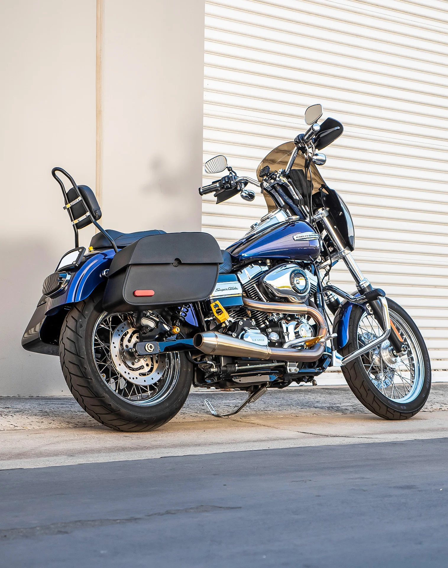 32L - Panzer Large Hard Mount Shock Cutout Saddlebags for Harley Dyna Super Glide Custom FXDC/I - Image 3