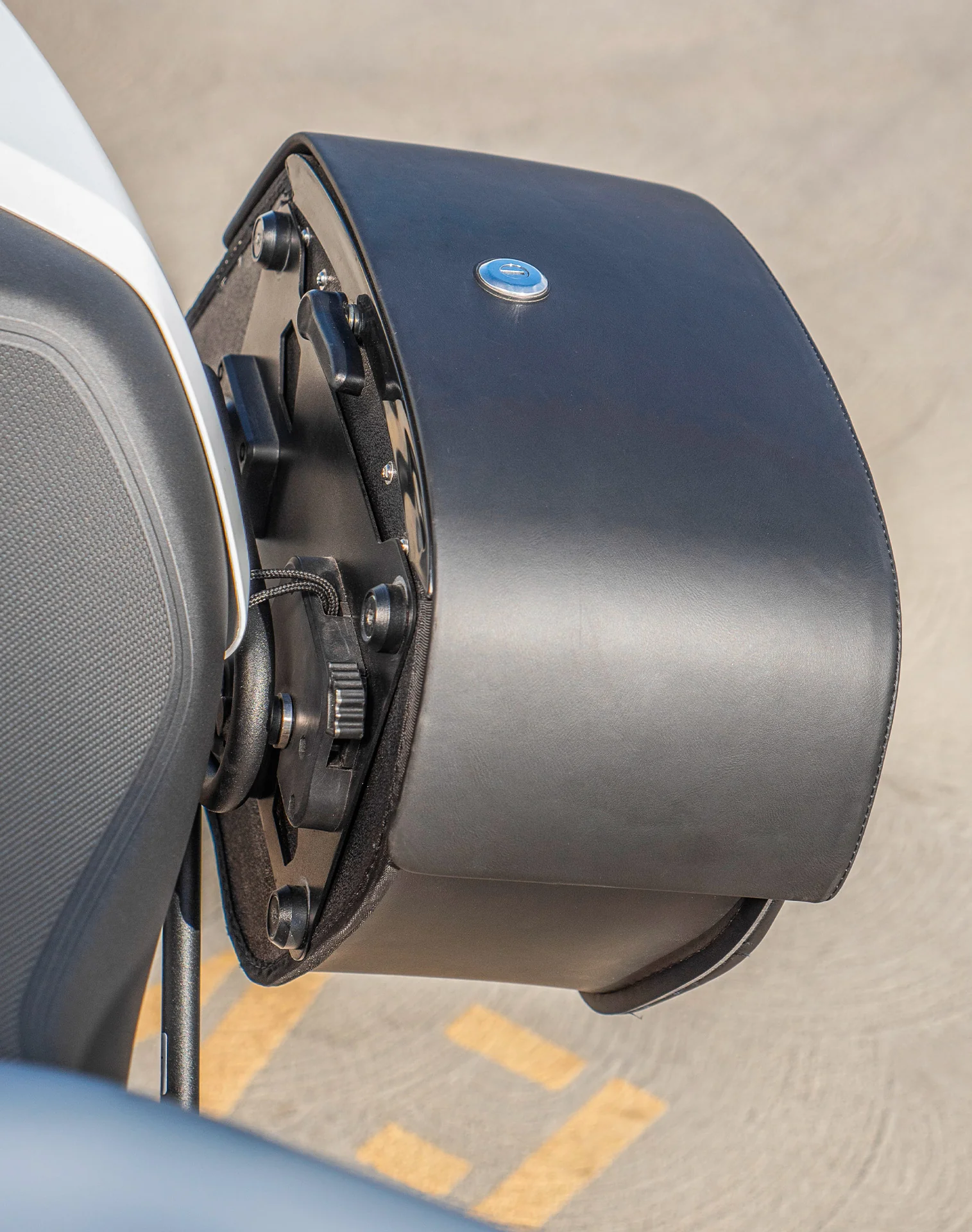 28L - Pantheon Medium Quick Mount Ducati Monster 797 Motorcycle Saddlebags - Image 5