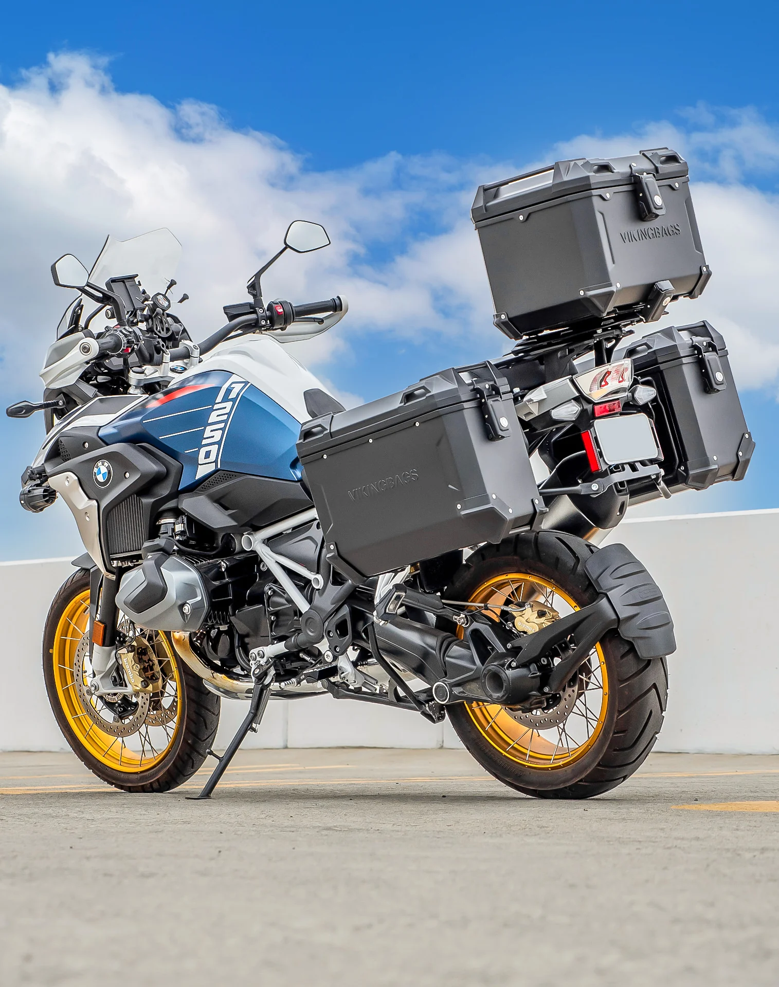 38L - Apex XL BMW R 1250 GS Aluminum Top Case Black - Image 3
