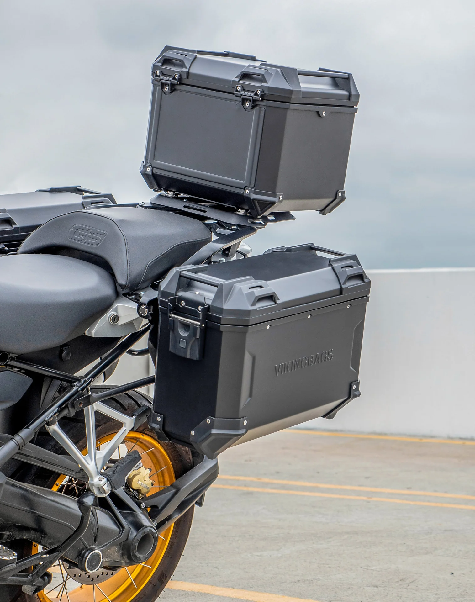 38L - Apex XL BMW R 1250 GS Aluminum Top Case Black - Image 4