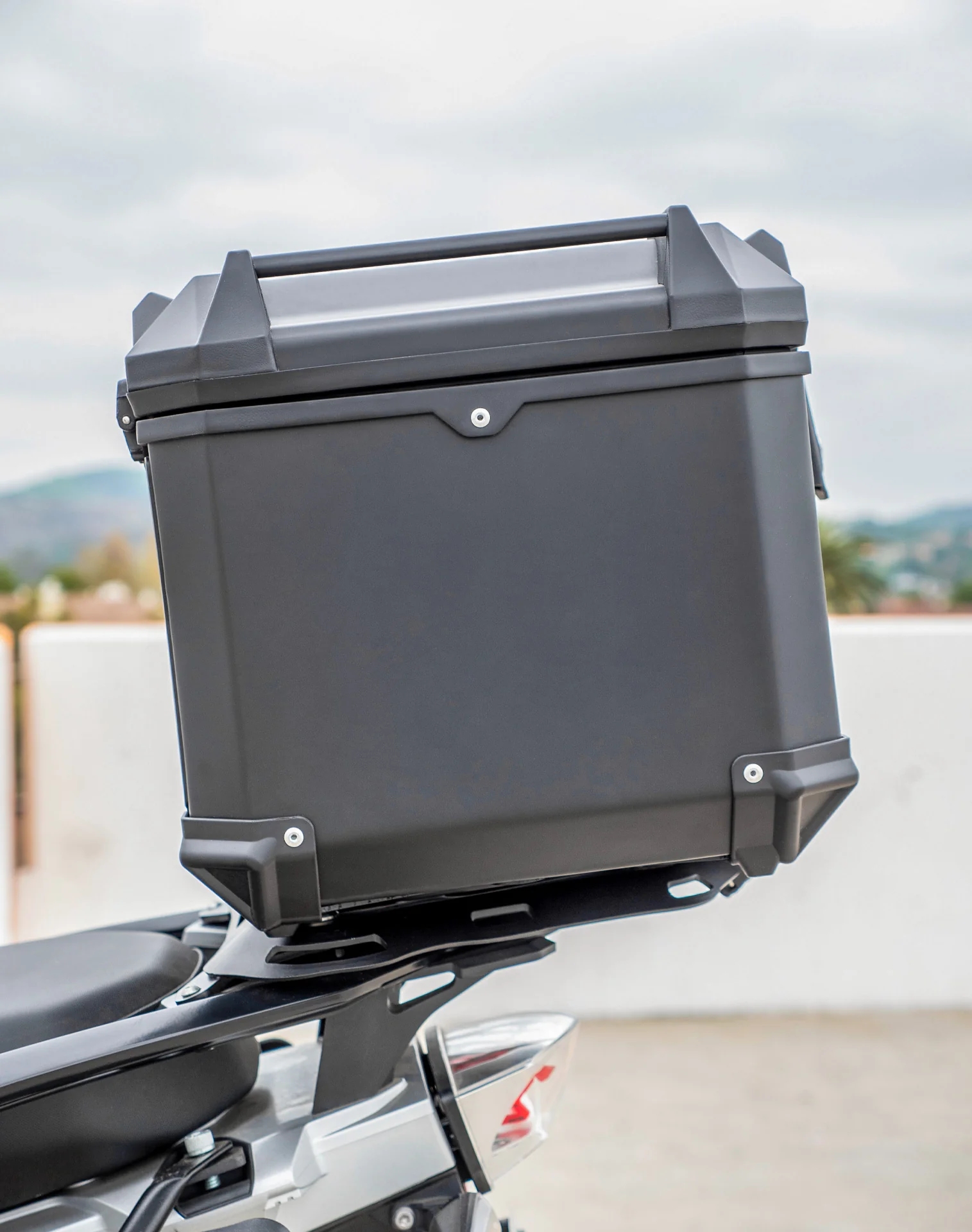 38L - Apex XL BMW R 1250 GS Aluminum Top Case Black - Image 5