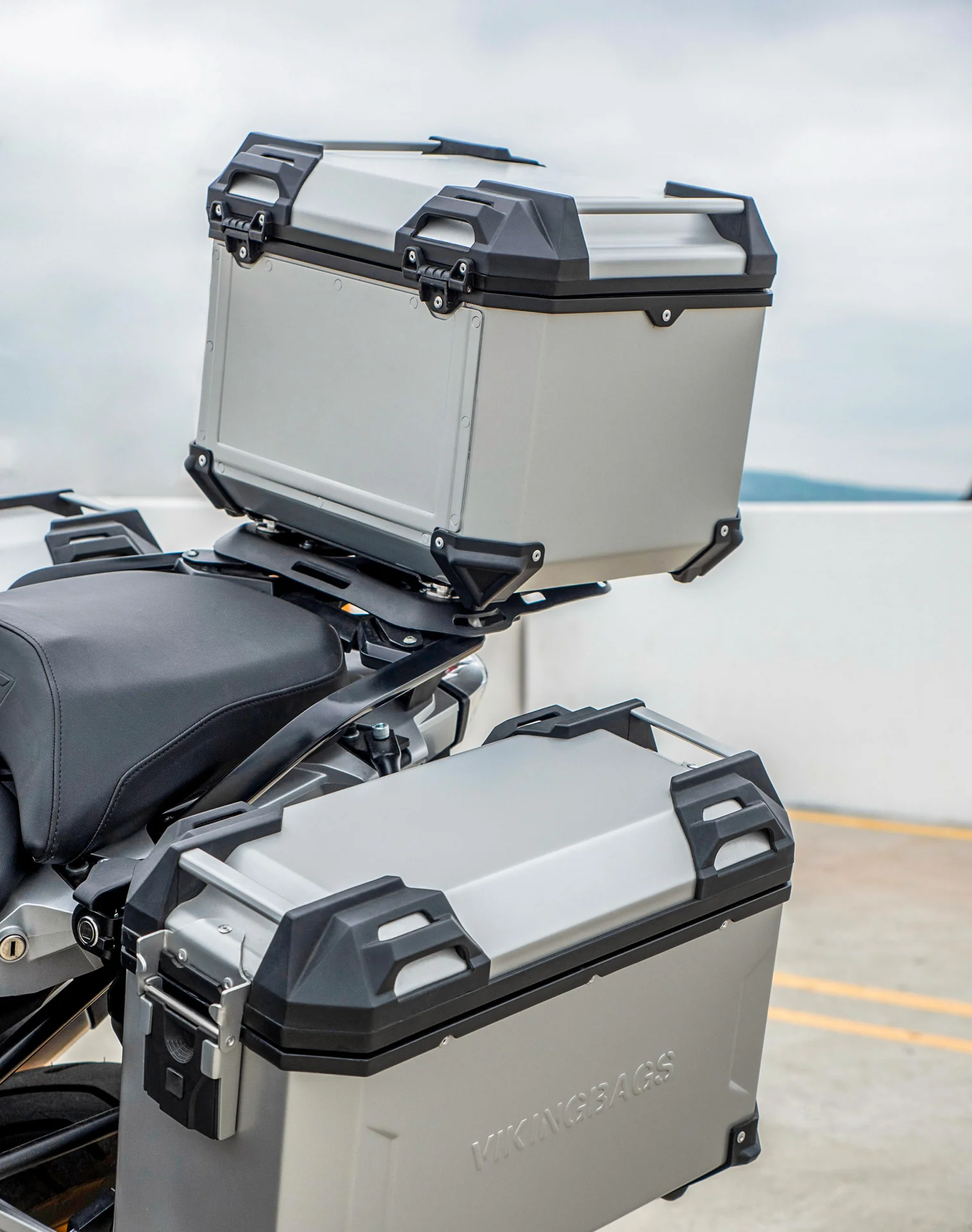 38L - Apex XL BMW R 1250 GS Aluminum Top Case Silver - Image 4