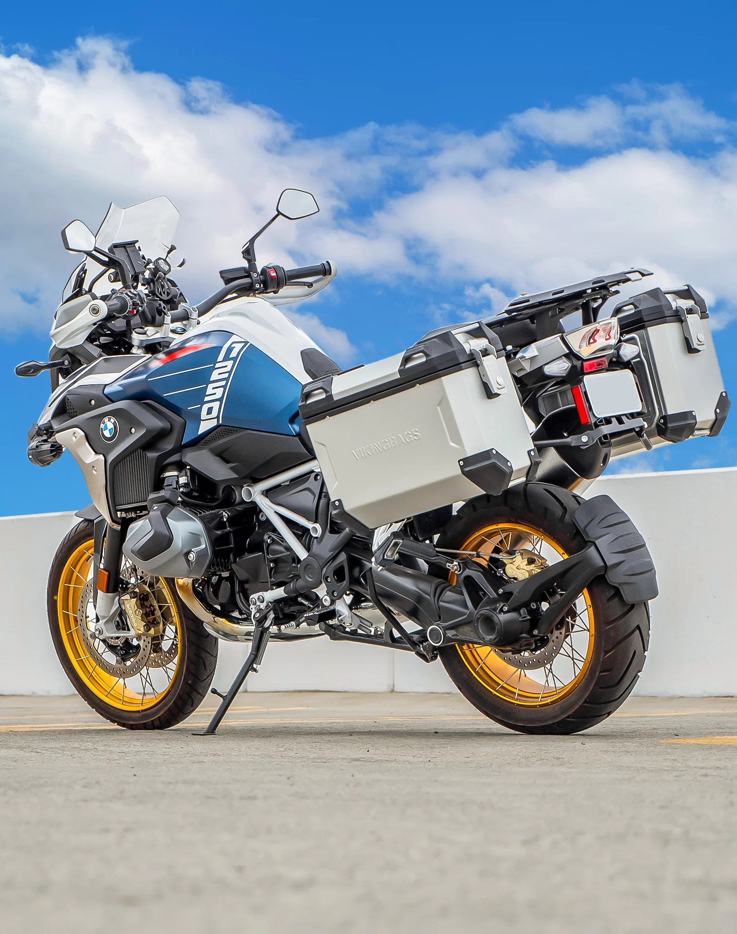 45L - Apex XL BMW R 1250 GS Aluminum Side Cases Silver - Image 3