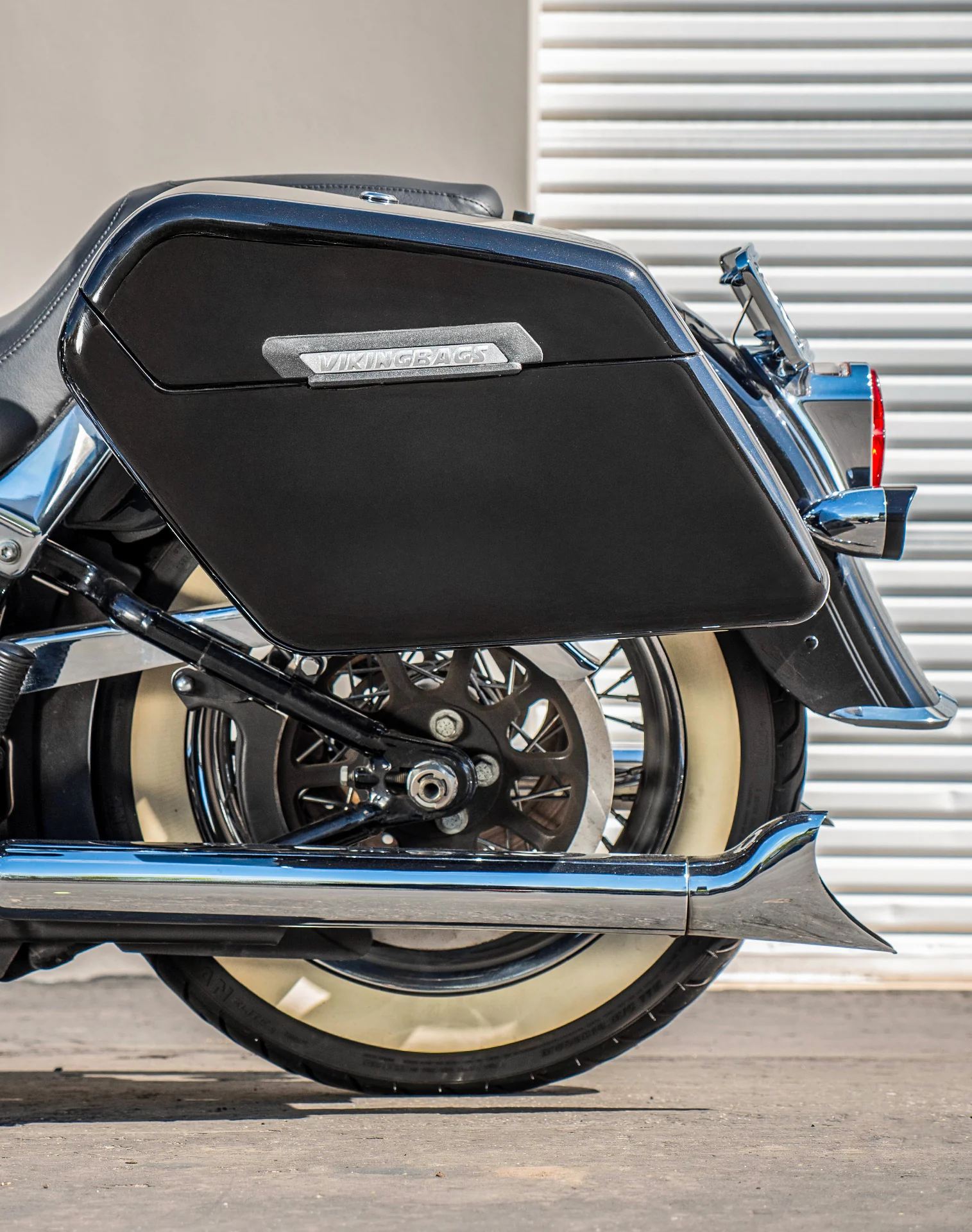 42L - Baldur Extra Large Painted Motorcycle Hard Saddlebags for Harley Softail Deluxe FLSTN/I - Image 4