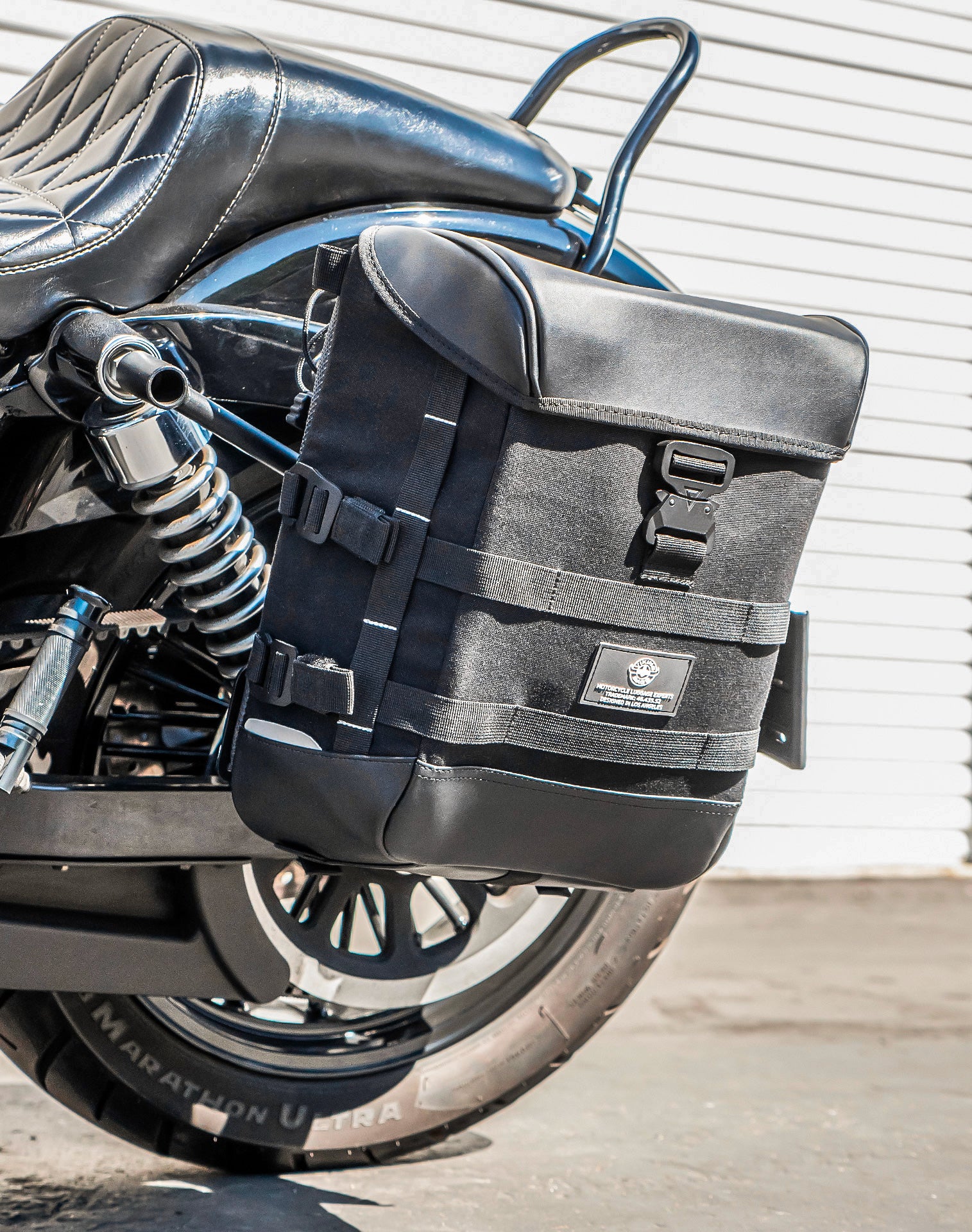 15L - Incognito Quick Mount Medium Solo Motorcycle Saddlebag (Left Only) for Harley Dyna Wide Glide FXDWG/I - Image 4