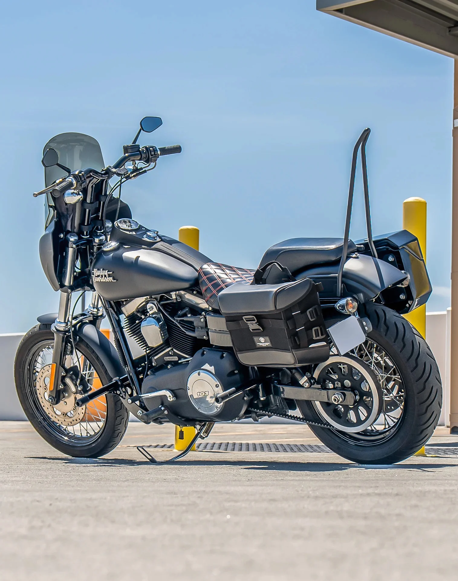 10L - Incognito Quick Mount Small Solo Saddlebag (Left Only) for Harley Davidson Dyna Street Bob FXDB/I - Image 3