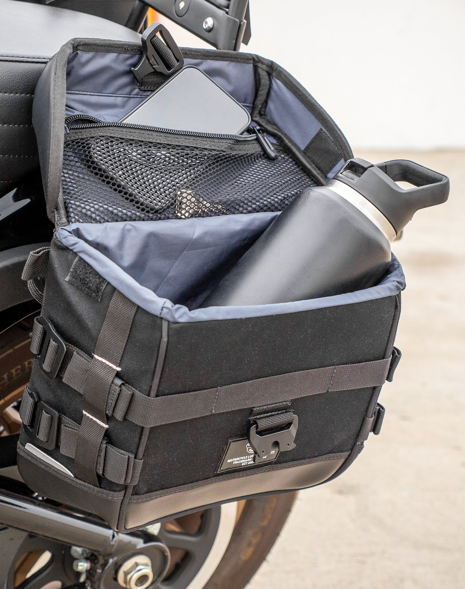 10L - Incognito Quick Mount Small Solo Saddlebag (Left Only) for Harley Davidson Dyna Street Bob FXDB/I - Image 6