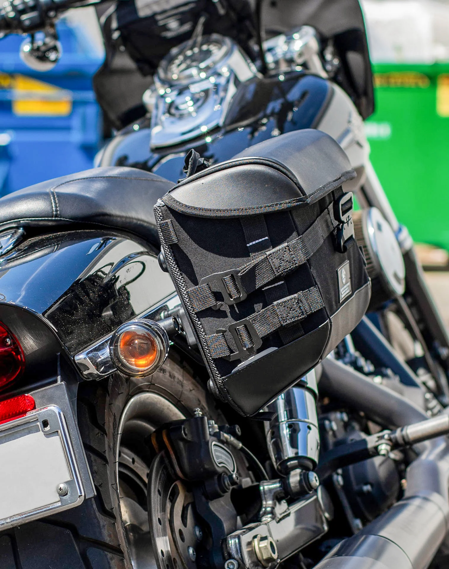 10L - Incognito Quick Mount Small Solo Motorcycle Saddlebag (Right Only) for Harley Dyna Fat Bob FXDF/SE - Image 4