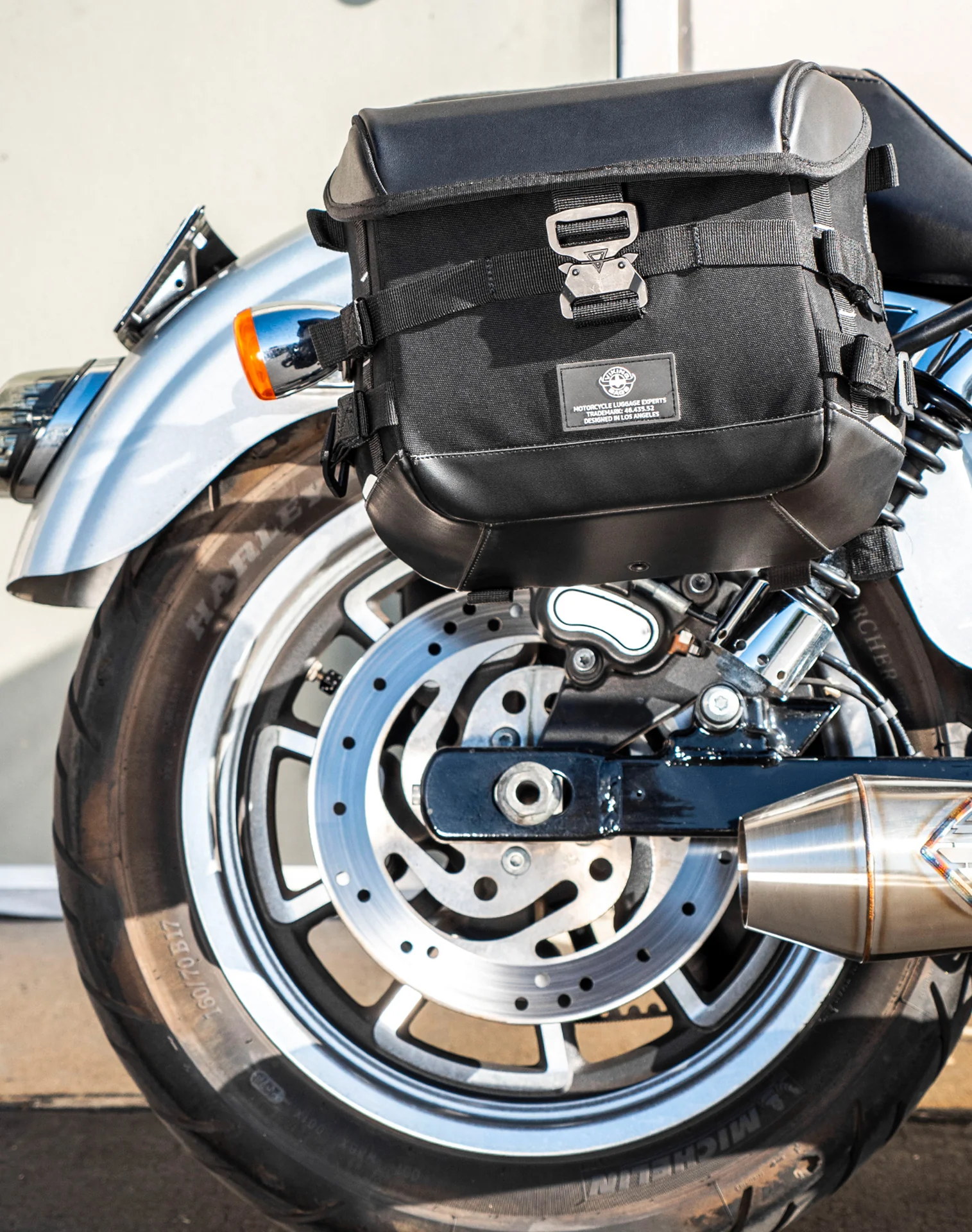 10L - Incognito Quick Mount Small Solo Motorcycle Saddlebag (Right Only) for Harley Dyna Low Rider FXDL/I - Image 4