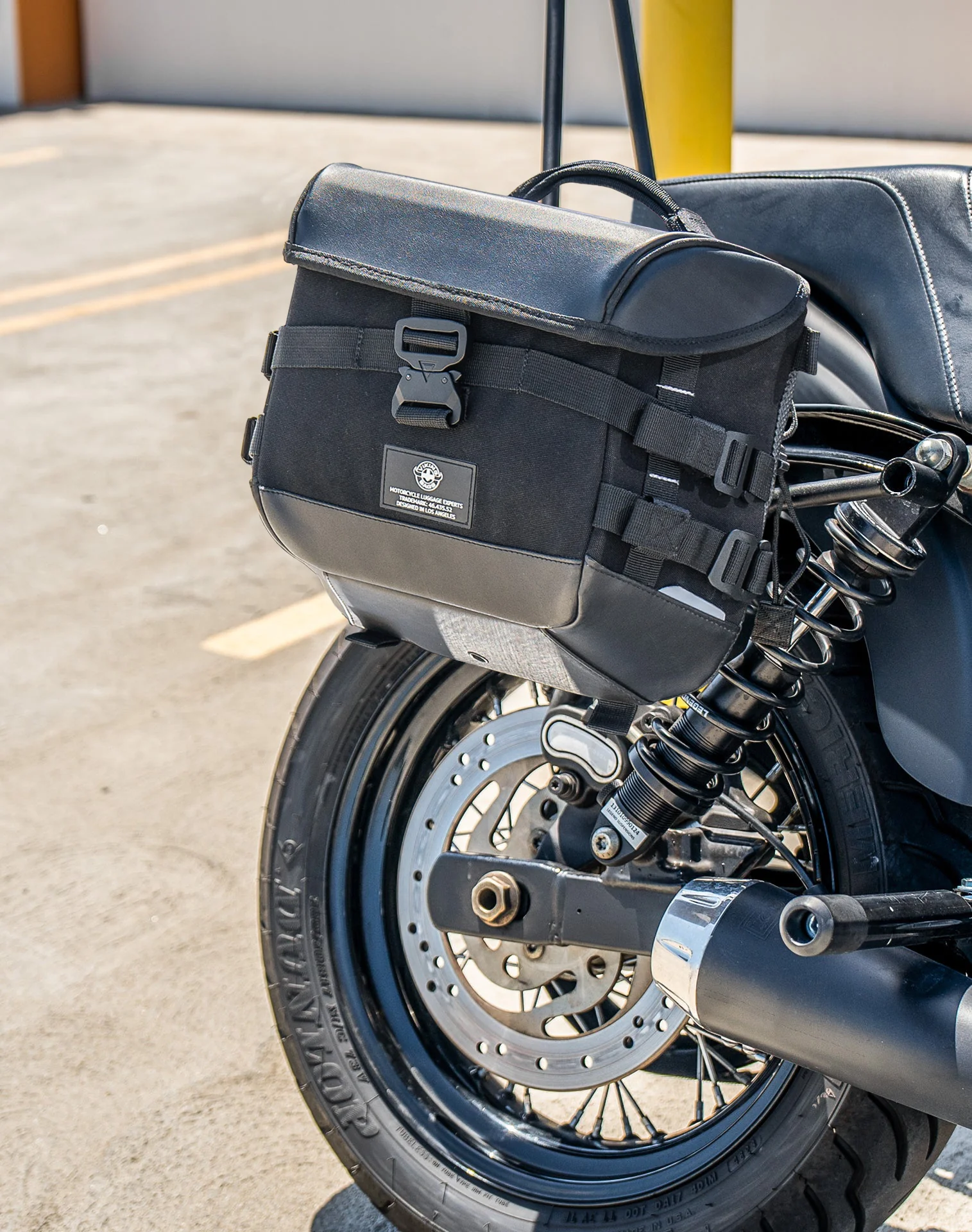 10L - Incognito Quick Mount Small Solo Motorcycle Saddlebag (Right Only) for Harley Dyna Street Bob FXDB/I - Image 5