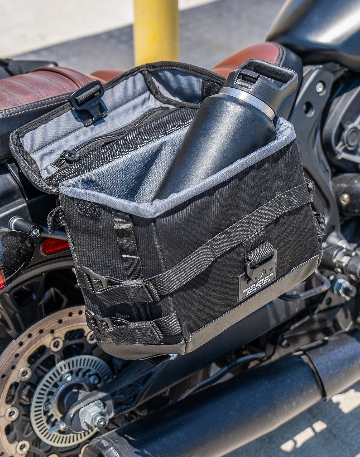 10L - Incognito Quick Mount Small Solo Motorcycle Saddlebag (Right Only) for Harley Dyna Street Bob FXDB/I - Image 6
