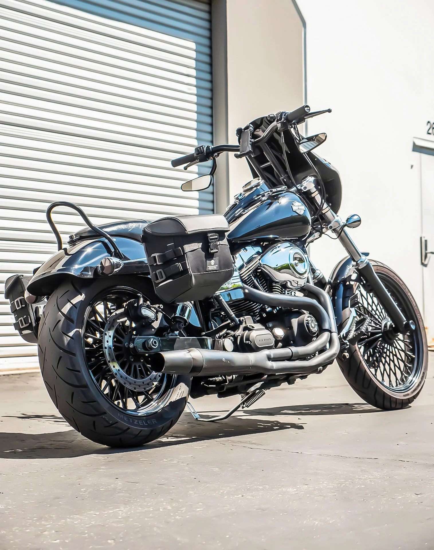 10L - Incognito Quick Mount Small Solo Motorcycle Saddlebag (Right Only) for Harley Dyna Wide Glide FXDWG/I - Image 3