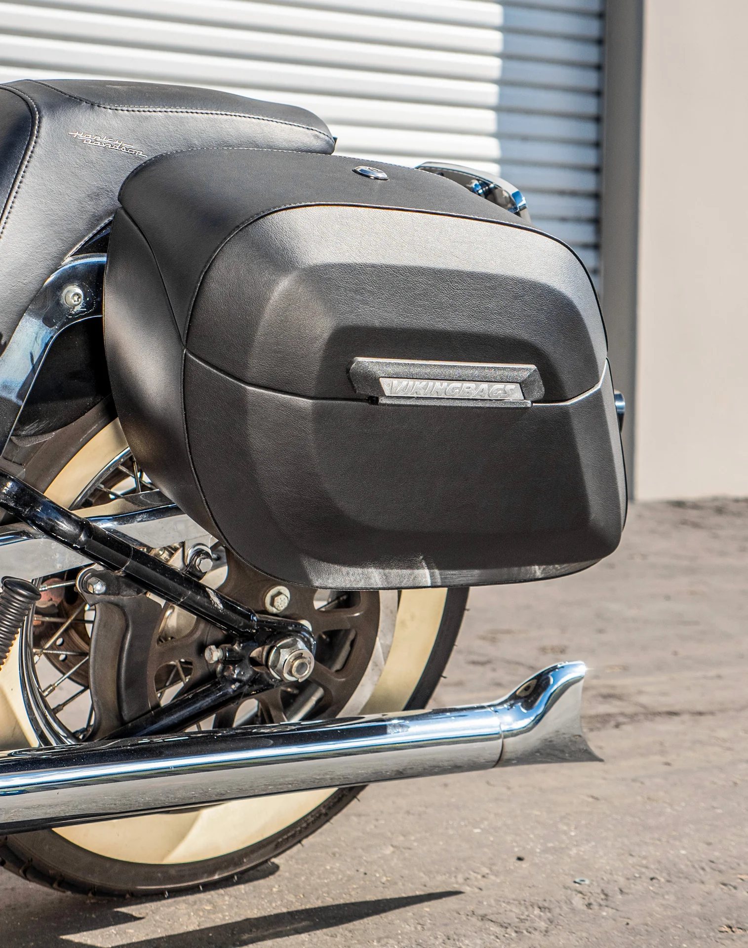 40L - Lamellar Raven Extra Large Leather Covered Motorcycle Hard Saddlebags for Harley Softail Deluxe FLSTN/I - Image 5