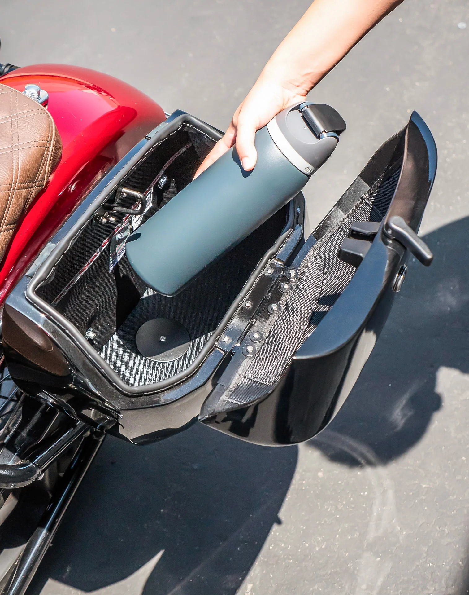 40L - Lamellar Raven XL Painted Motorcycle Hard Saddlebags for Harley Softail Slim FLS - Image 6