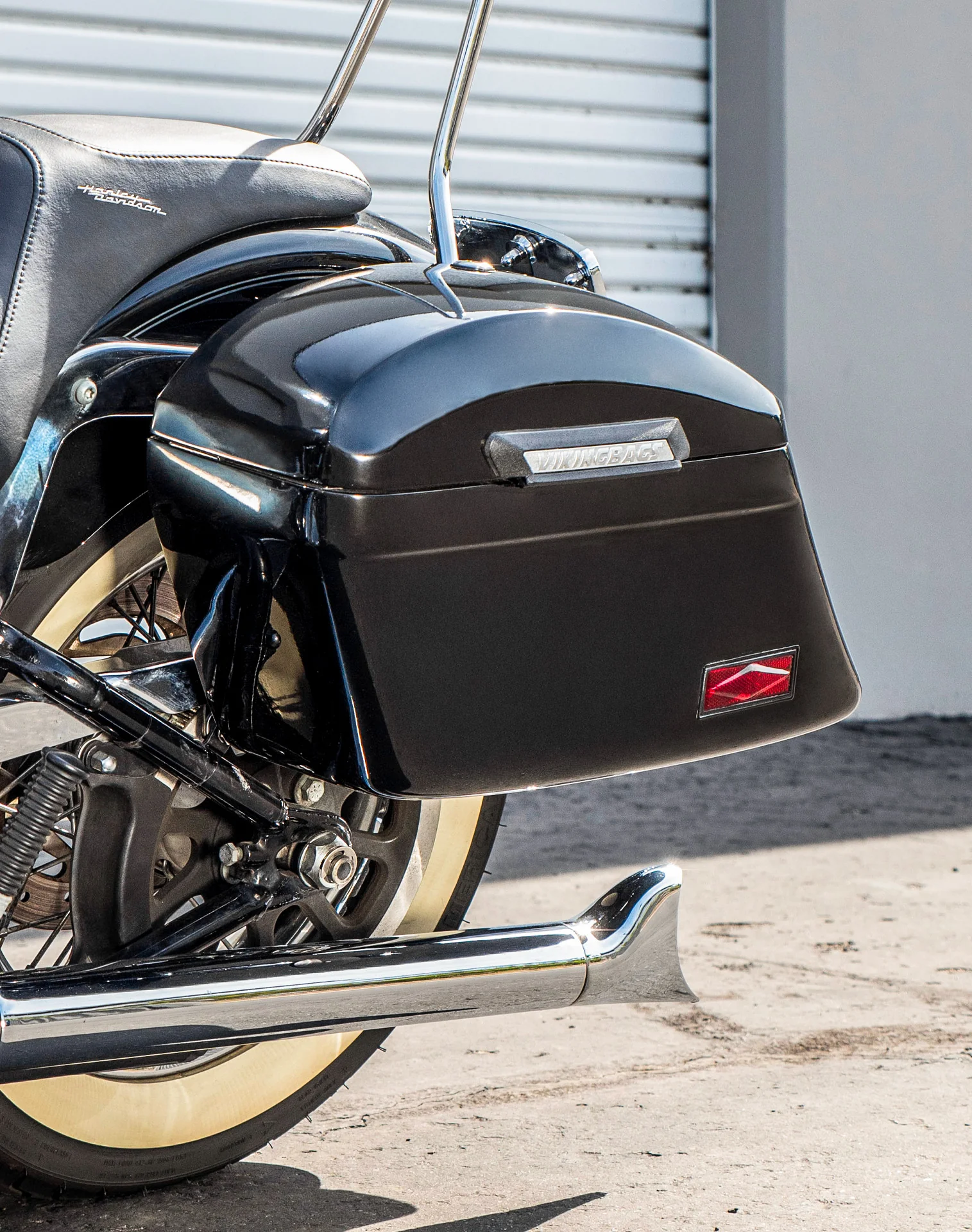 44L - Lamellar Stallion Extra Large Painted Motorcycle Hard Saddlebags for Harley Softail Deluxe FLSTN/I - Image 5