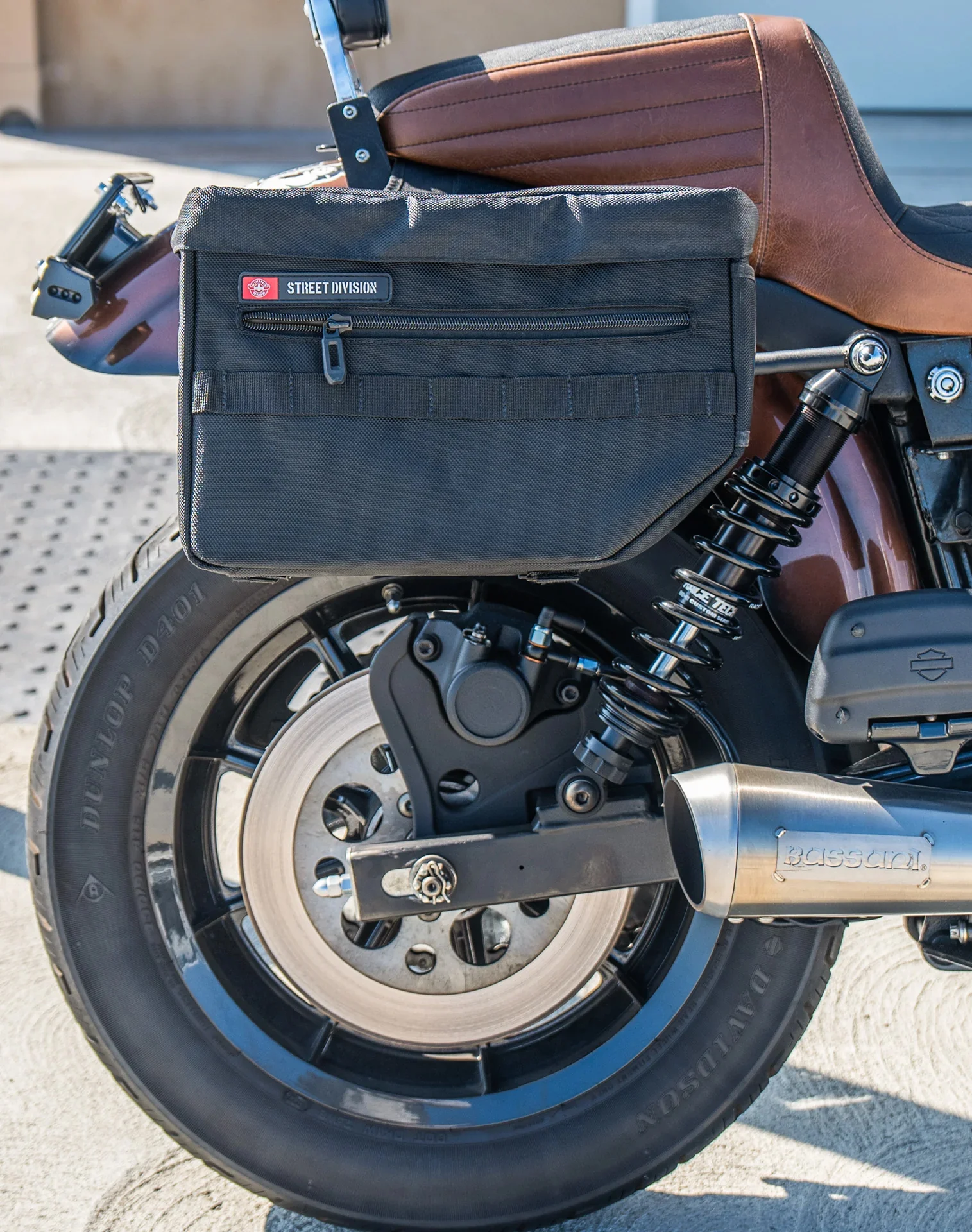 18L - Patriot Medium Motorcycle Throw Over Saddlebags for Harley Dyna Super Glide FXD/I - Image 4