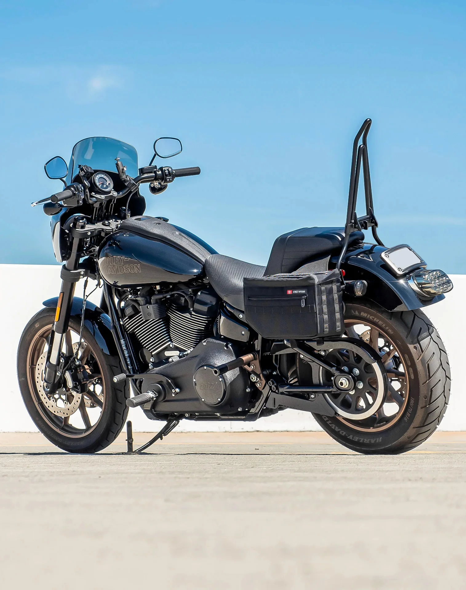 18L - Patriot Medium Motorcycle Throw Over Saddlebags for Harley Softail Low Rider S FXLRS - Image 3