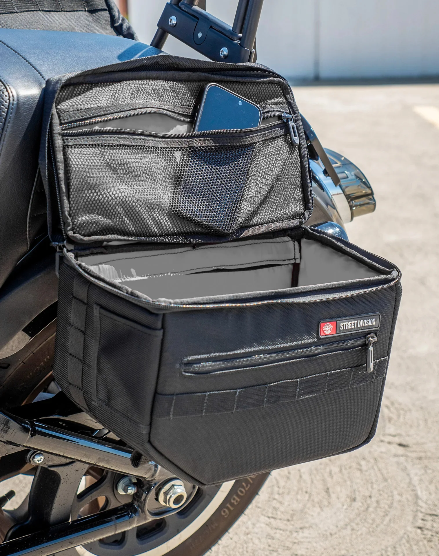 18L - Patriot Medium Motorcycle Throw Over Saddlebags for Harley Softail Low Rider S FXLRS - Image 6