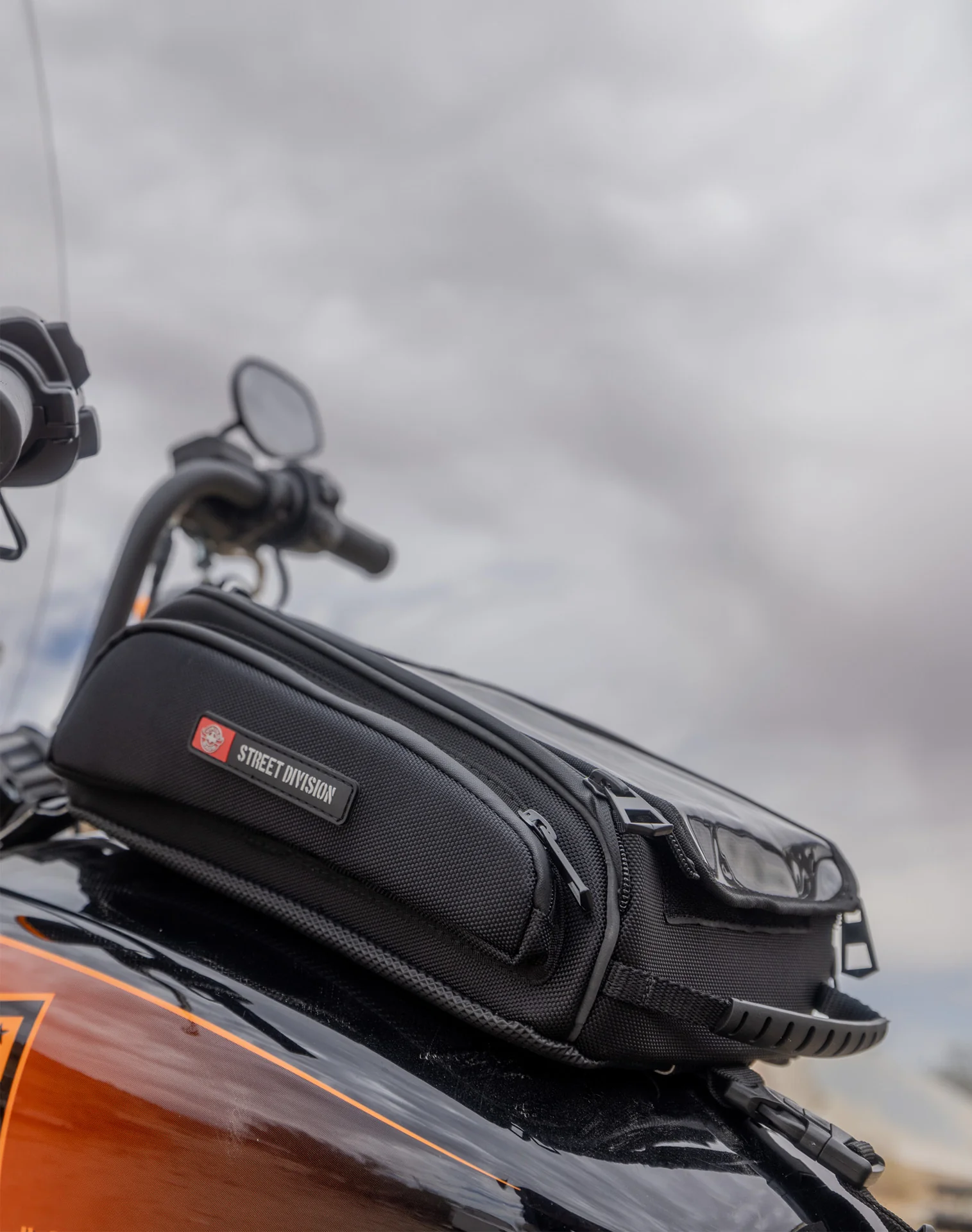 7L - Voyage Tank Bag for Harley Softail Fat Bob FXFB/S - Image 4